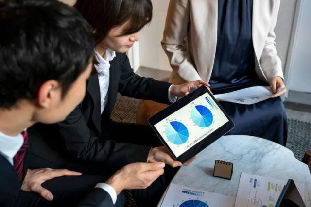 5 Manfaat AI Research Assistant dalam Riset Pasar Tren Digital Marketing
